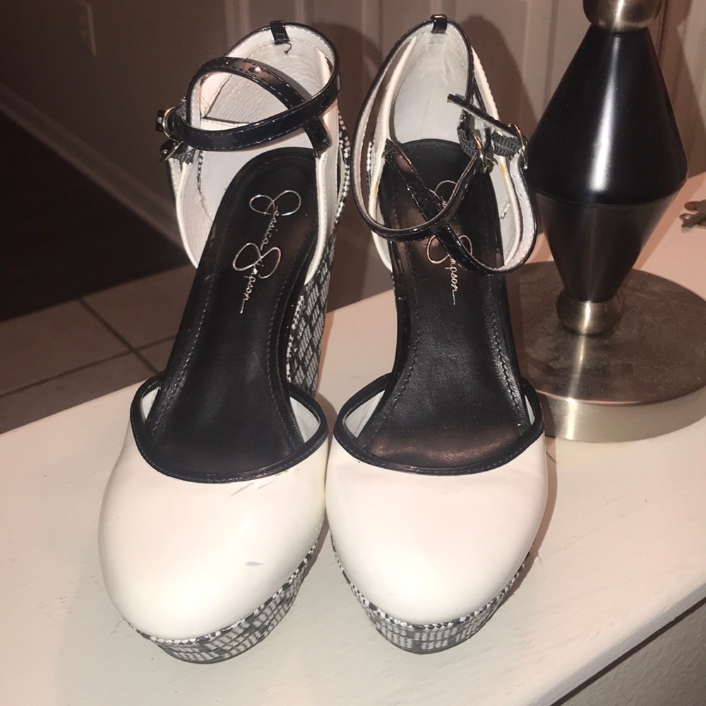 Jessica Simpson platform heels